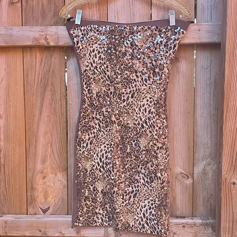 Chic Leopard Sequin Dress